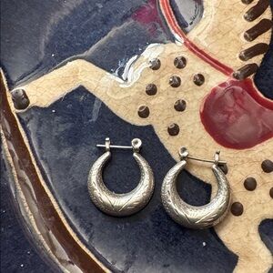 10k gold white hoop earrings